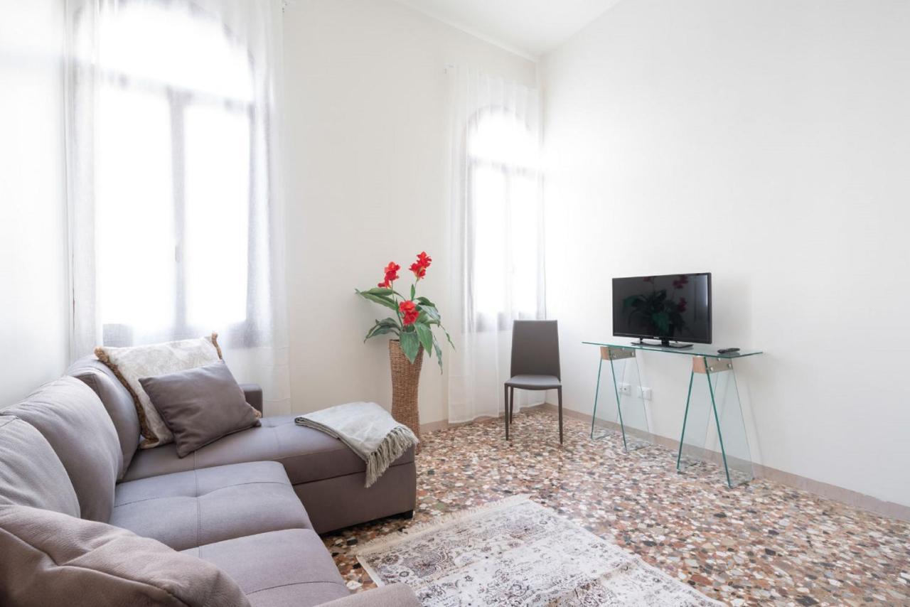 Accademia Charm Apartments By Wonderful Italy Venise Extérieur photo