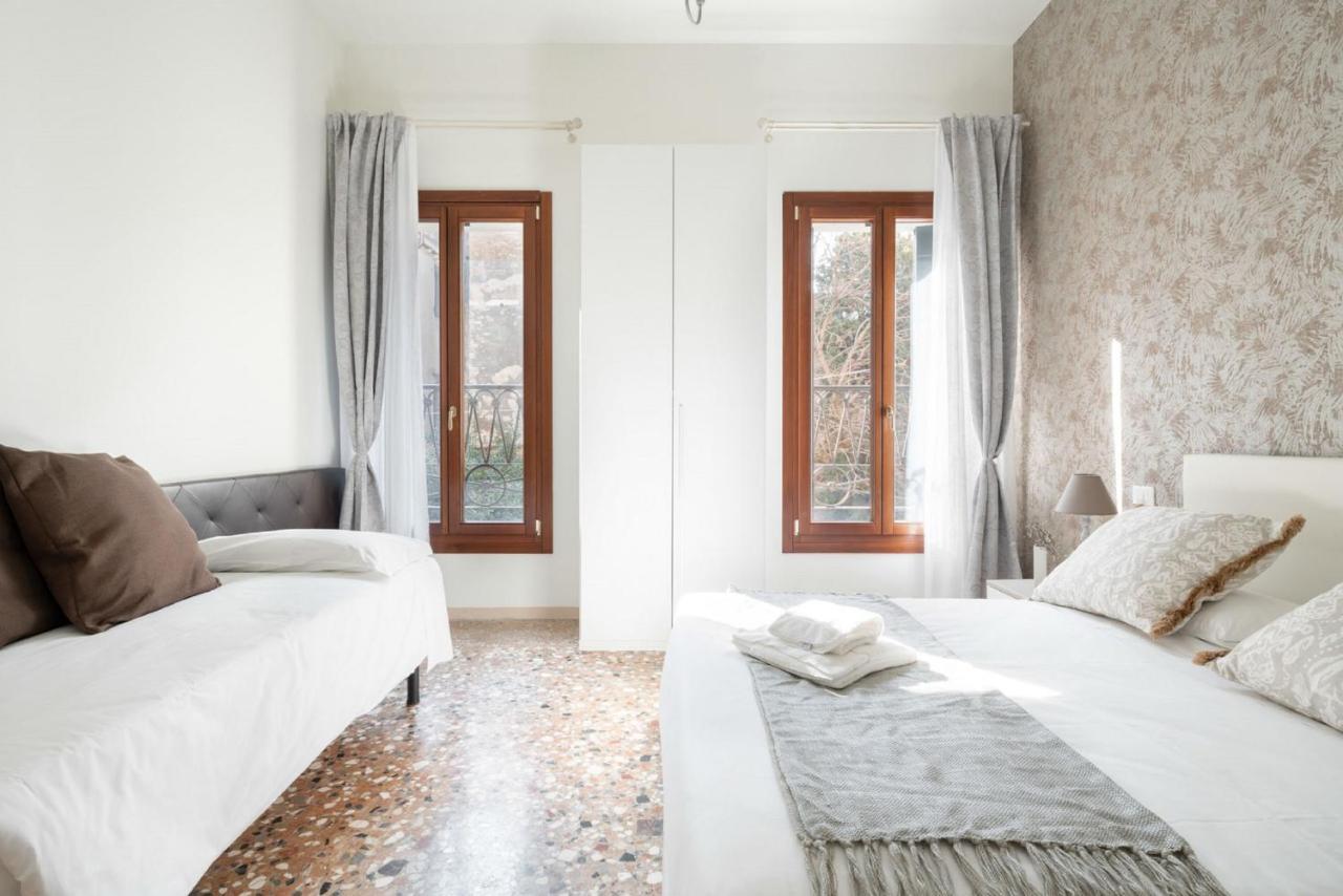 Accademia Charm Apartments By Wonderful Italy Venise Extérieur photo