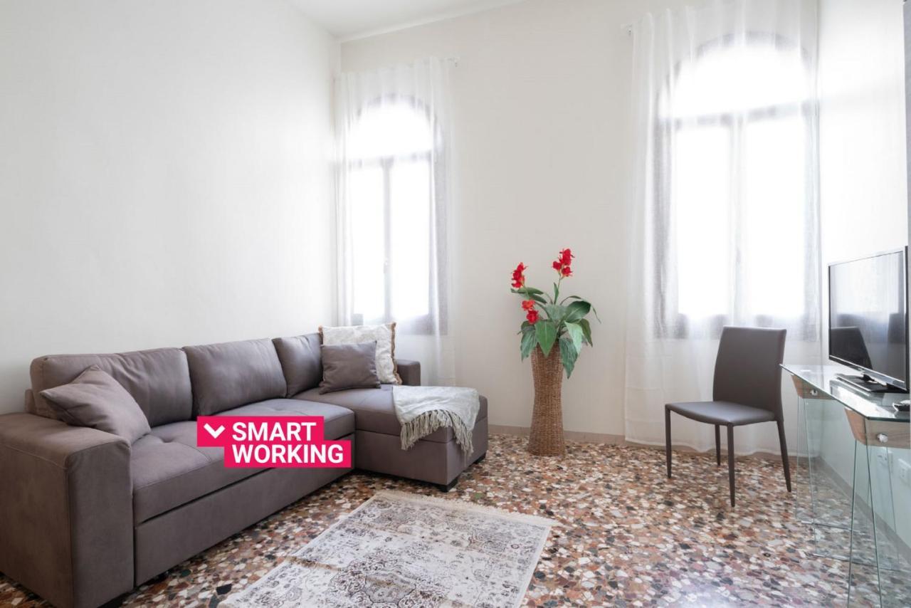 Accademia Charm Apartments By Wonderful Italy Venise Extérieur photo