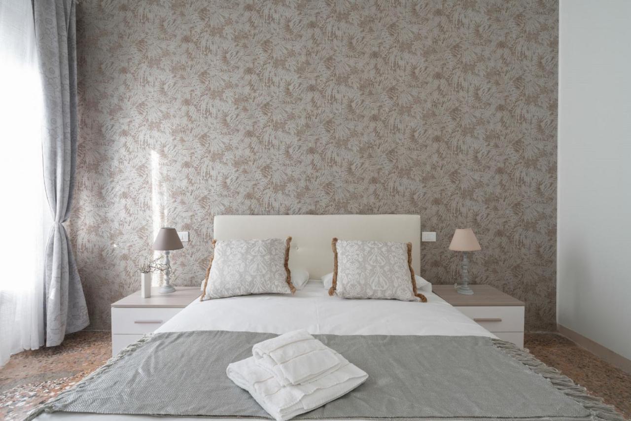 Accademia Charm Apartments By Wonderful Italy Venise Extérieur photo
