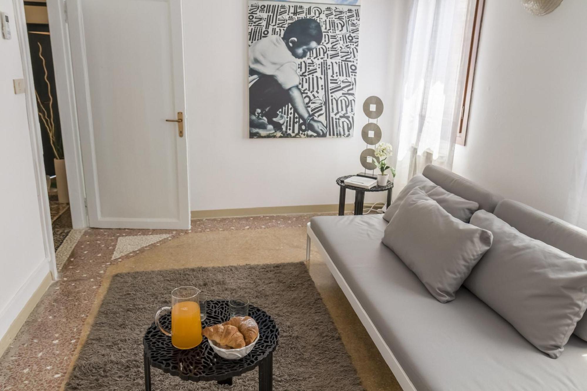 Accademia Charm Apartments By Wonderful Italy Venise Extérieur photo